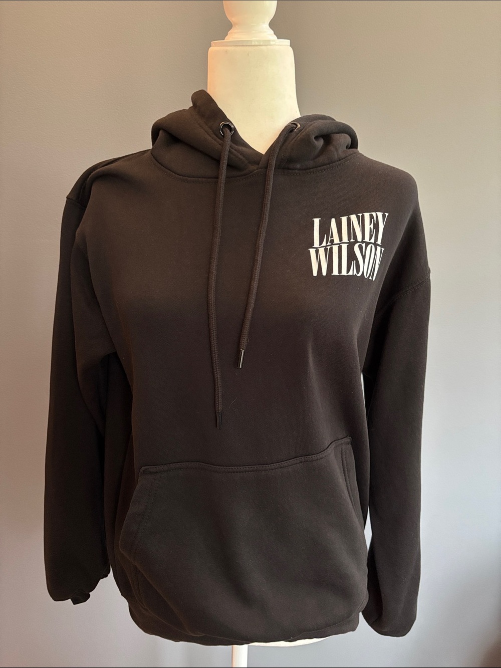 NWOT Lainey Wilson Tour Hoodie Black Logo Hoodie - Pullover Sweater
